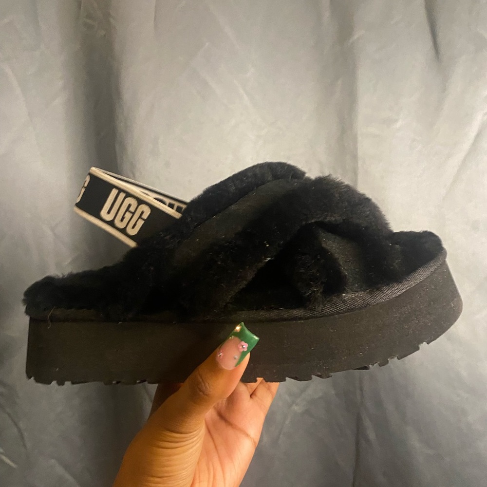 Black platform ugg slippers size 8